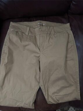 Old Navy woman's Chino Pants - Khaki